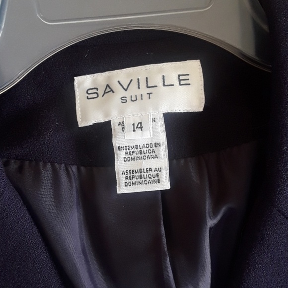 Saville  three button jacket - Picture 4 of 7